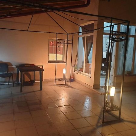 Sunset Holiday Home Bukares Bagian luar foto